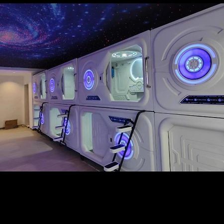 Just Hostel Capsules 阿利坎特 外观 照片