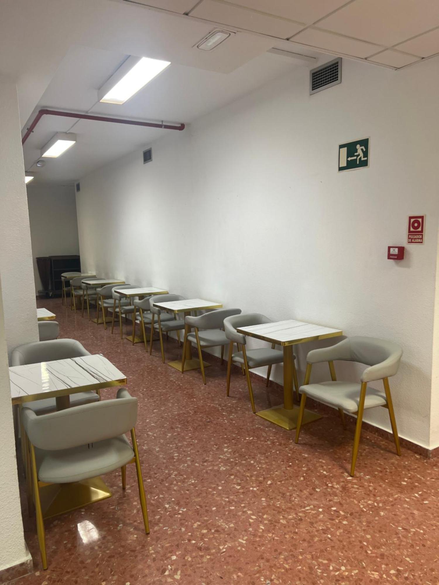 Just Hostel Capsules 阿利坎特 外观 照片